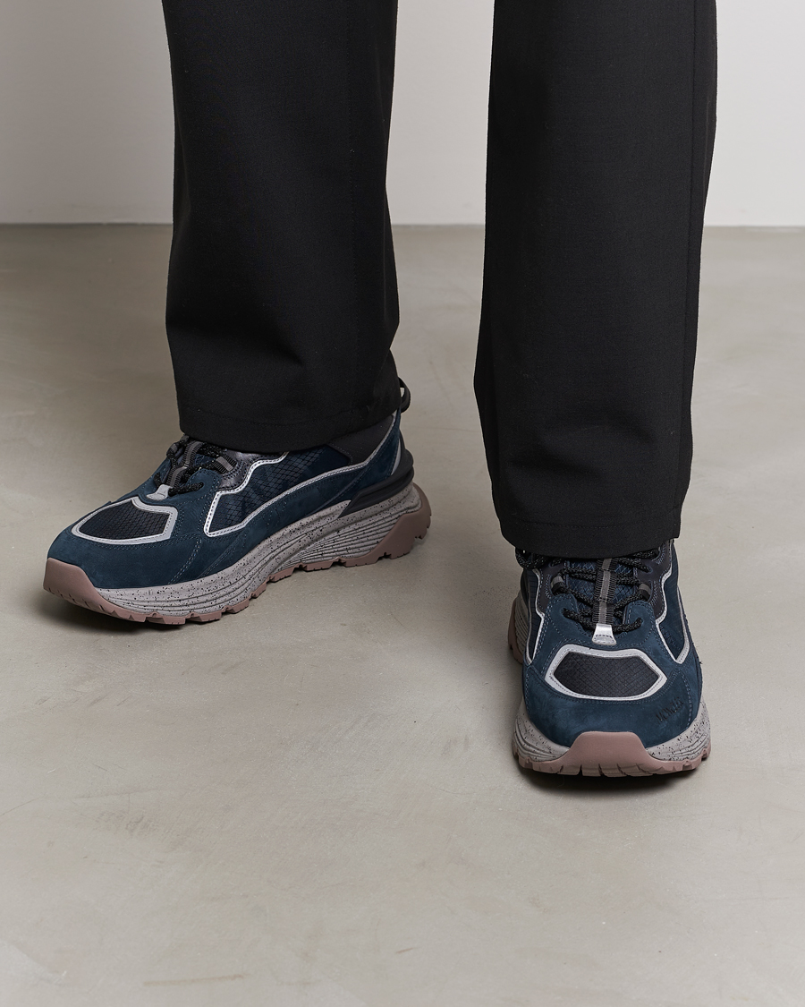 Homme | Moncler Lite Runner Sneakers Navy | Moncler | Lite Runner Sneakers Navy