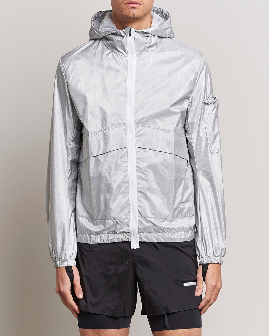 Homme | Manteaux Et Vestes | Satisfy | SilverShell Packable Windbreaker Silver