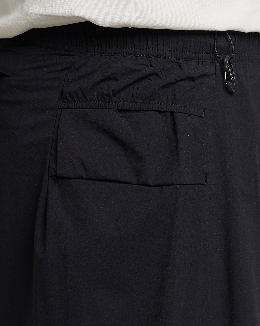 Homme | Shorts | Satisfy | Justice 10 Inch Trail Shorts Black