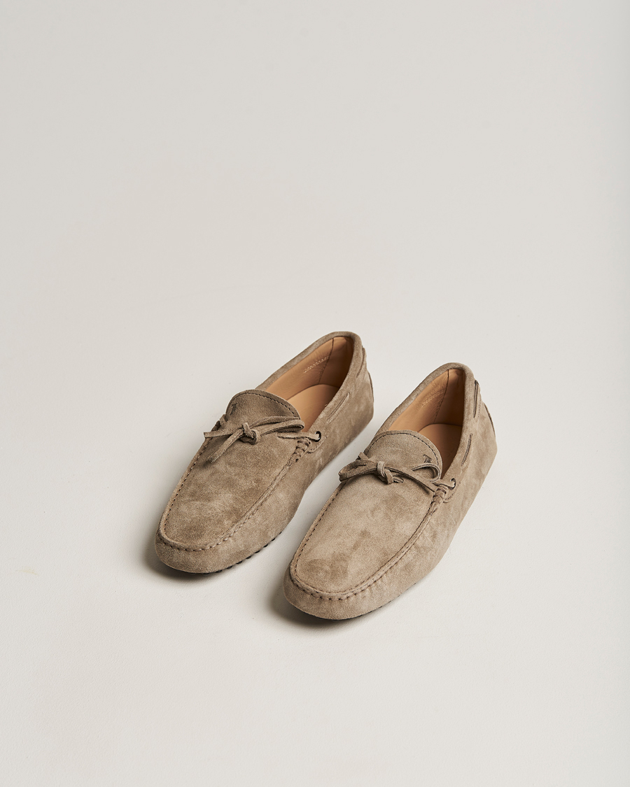 Homme | Tod's Laccetto Gommino Carshoe Taupe Suede | Tod's | Laccetto Gommino Carshoe Taupe Suede