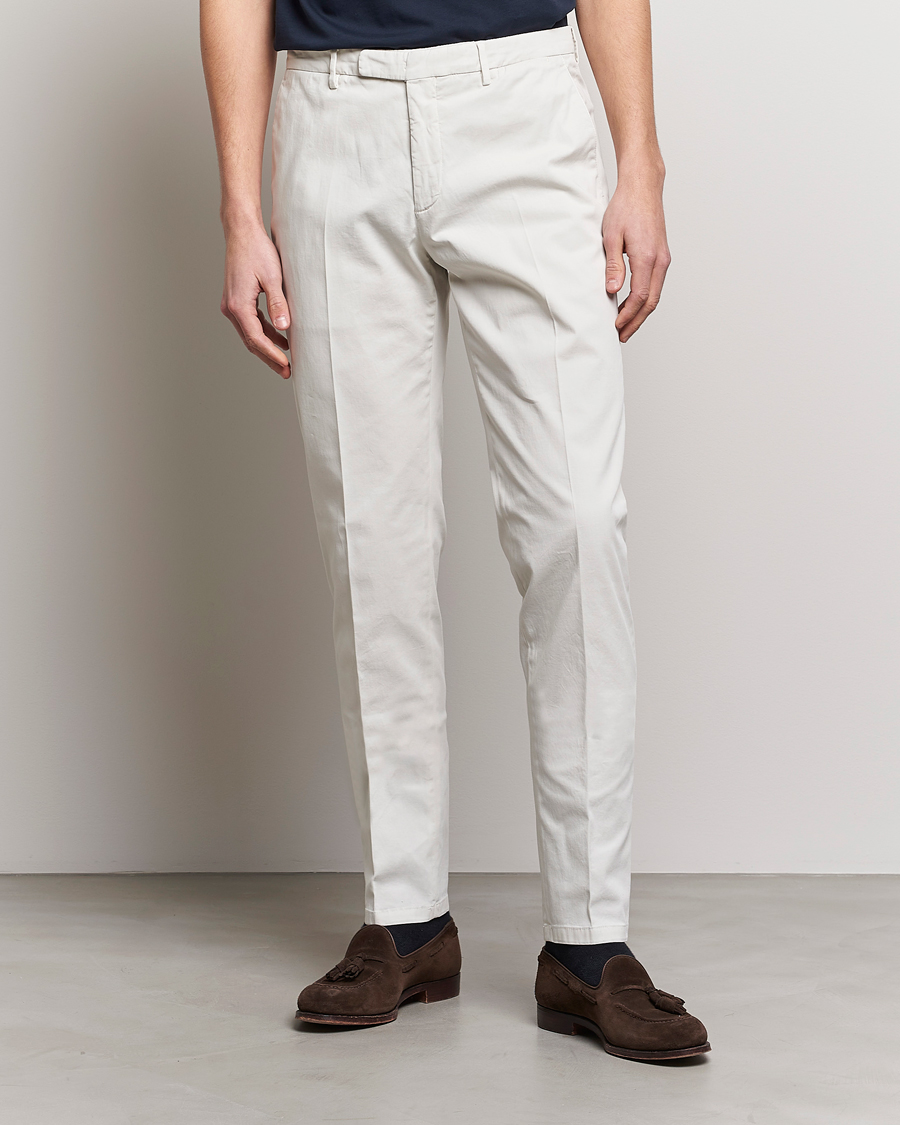 Homme | Pantalons | Boglioli | Cotton Stretch Chinos Off White
