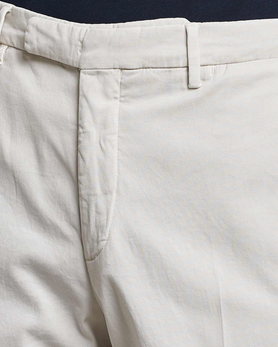 Homme | Pantalons | Boglioli | Cotton Stretch Chinos Off White