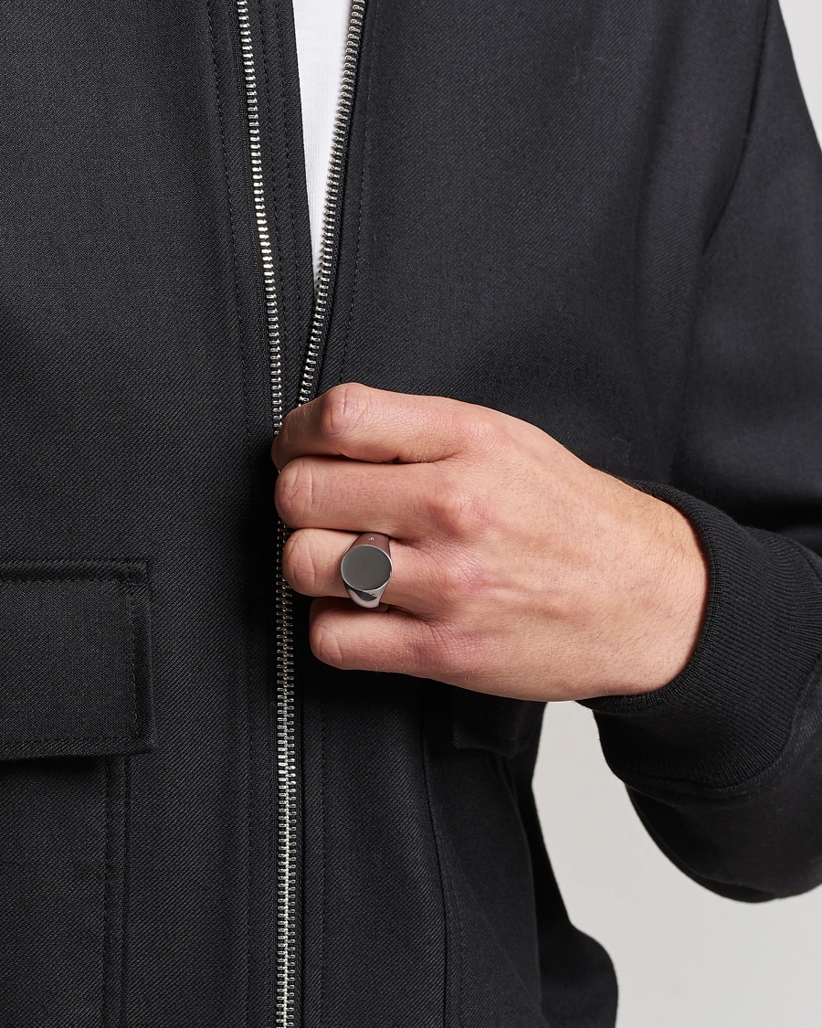 Homme | Sections | Tom Wood | Oval Polished Ring Silver