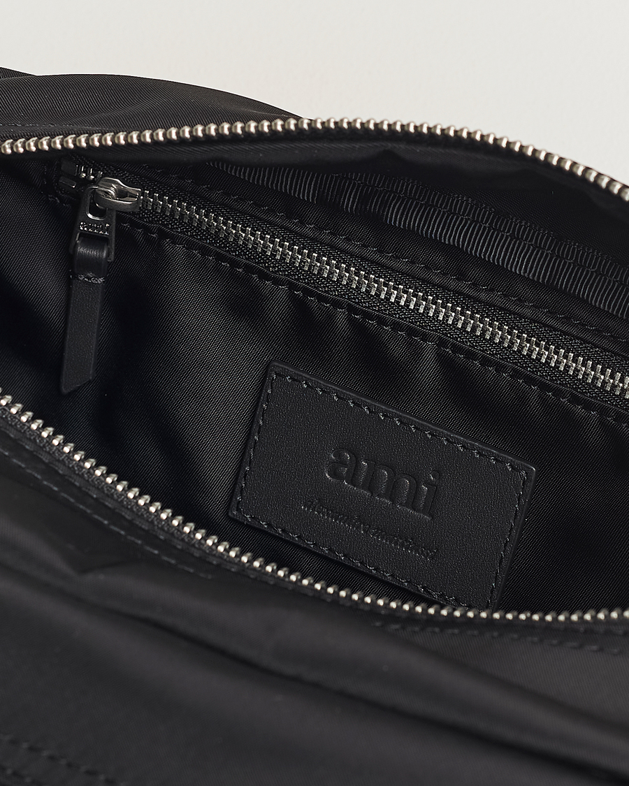 Homme | AMI Heart Logo Wash Bag Black | AMI | Heart Logo Wash Bag Black