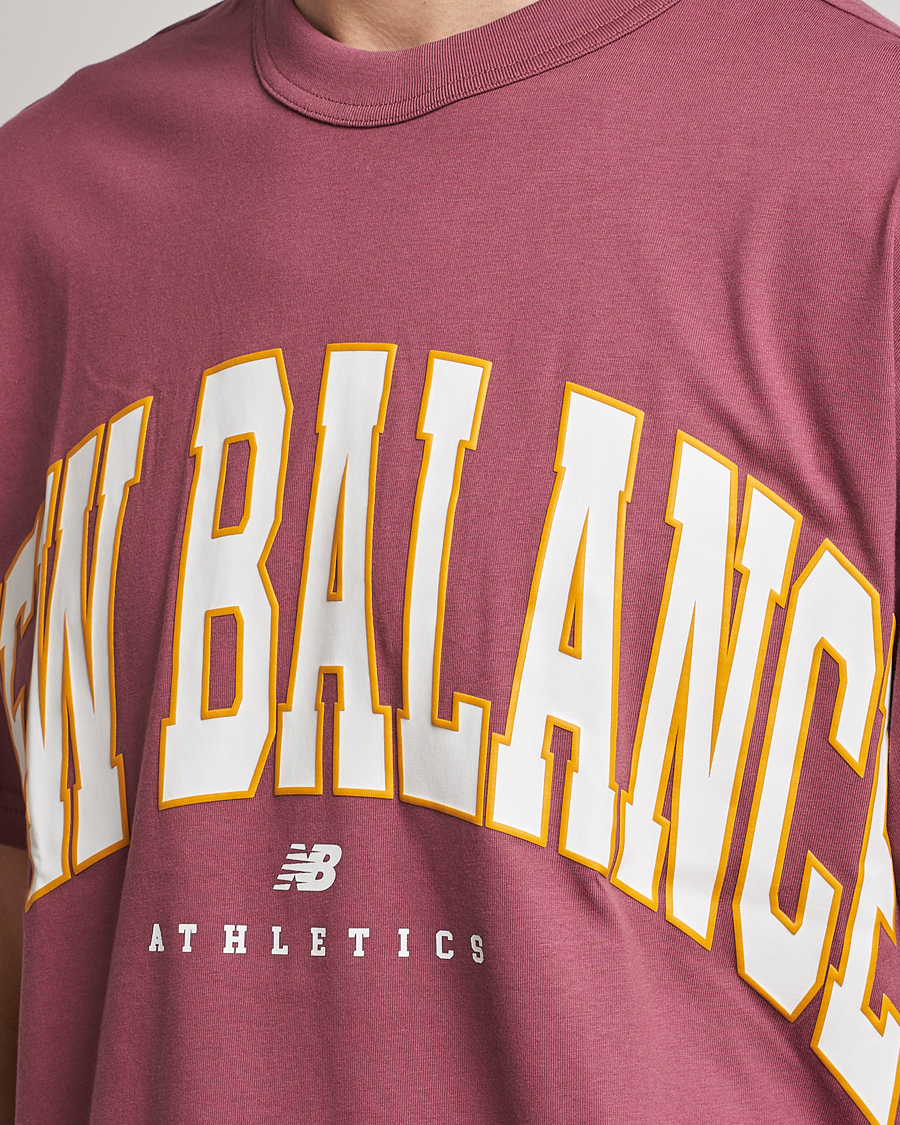 Homme | T-shirts | New Balance | Athletics Warped T-Shirt Washed Burgundy