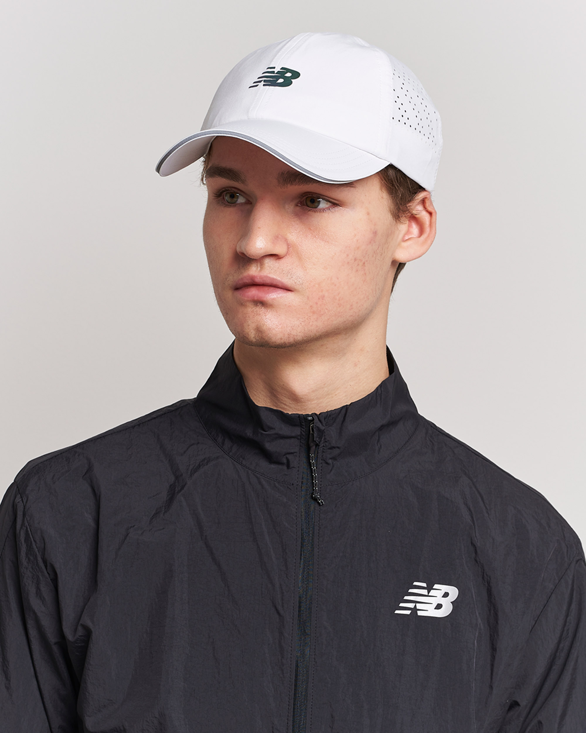 Homme | New Balance Running Laser Performance Run Hat White | New Balance Running | Laser Performance Run Hat White