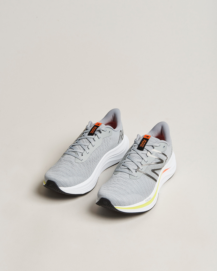 Homme | New Balance Running FuelCell Propel v4 Quartz Grey | New Balance Running | FuelCell Propel v4 Quartz Grey