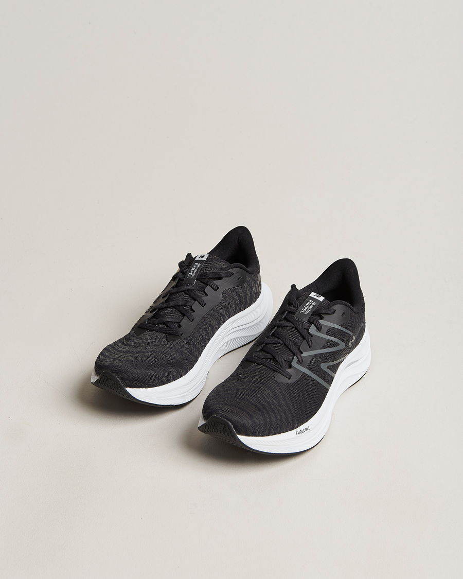 Homme | New Balance Running FuelCell Propel v4 Black | New Balance Running | FuelCell Propel v4 Black