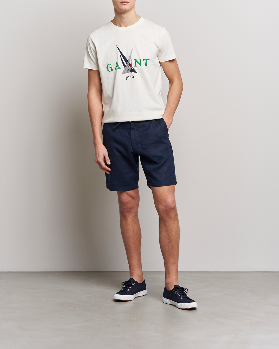 Homme | T-shirts | GANT | Sailing Logo Crew Neck T-Shirt Cream