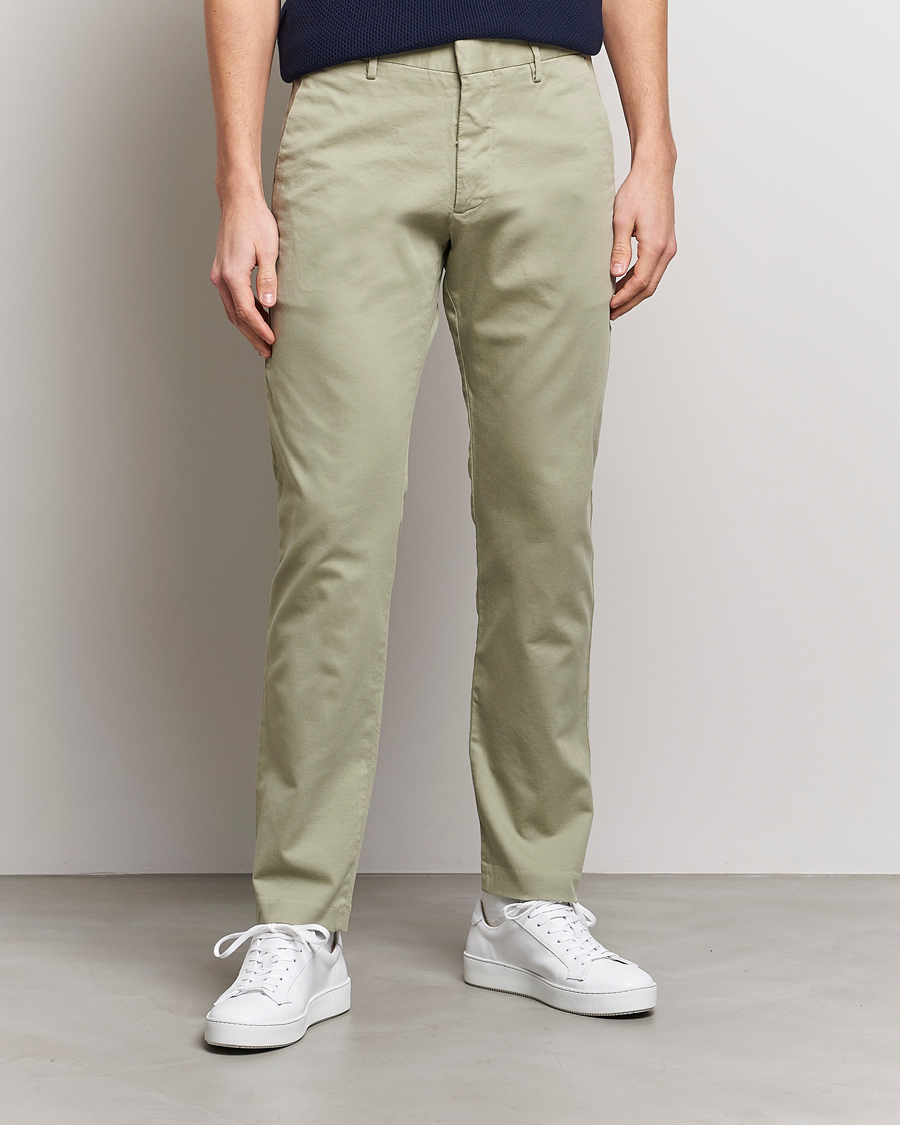 Homme | Pantalons | NN07 | Theo Regular Fit Stretch Chinos Oil Green