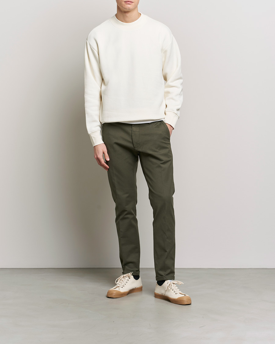 Homme | Pantalons | NN07 | Scott Regular Fit Stretch Trousers Army Green