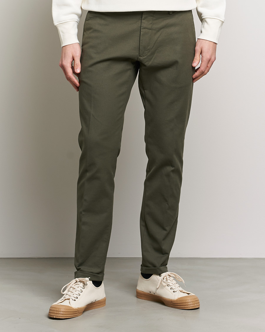 Homme | Pantalons | NN07 | Scott Regular Fit Stretch Trousers Army Green