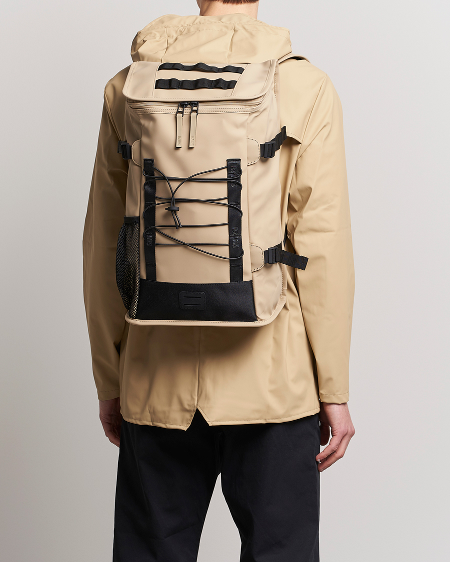 Homme | RAINS Trail Mountaineer Backpack Sand | RAINS | Trail Mountaineer Backpack Sand
