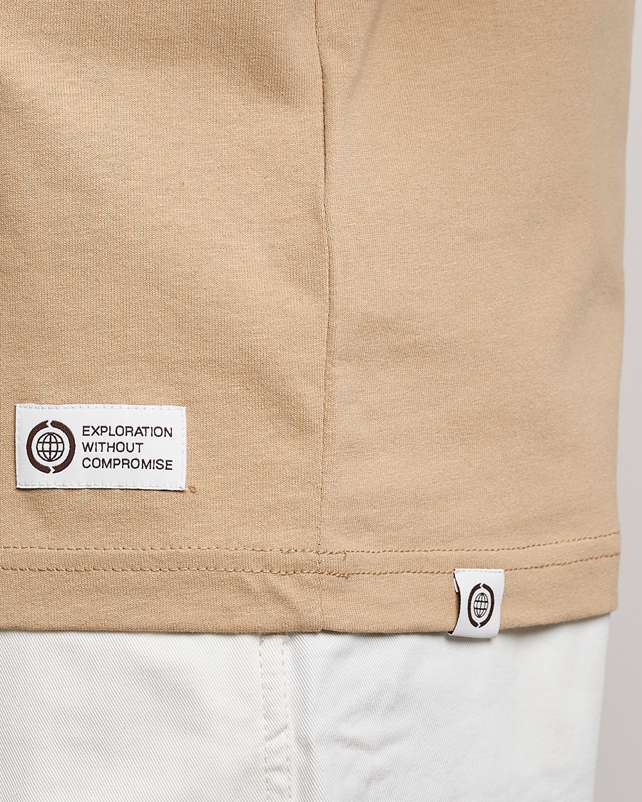 Homme | T-shirts | The North Face | Heritage Berkley T-Shirt Khaki Stone