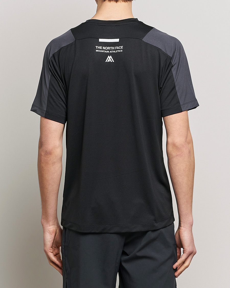 Homme | T-shirts | The North Face | Mountain Athletics T-Shirt Black/Asphalt