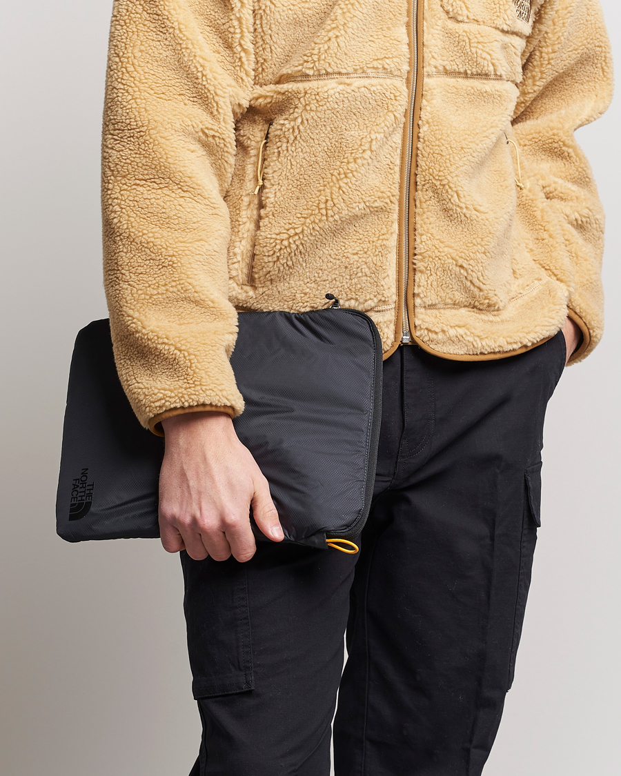 Homme | The North Face Flyweight Laptop Sleeve Black | The North Face | Flyweight Laptop Sleeve Black