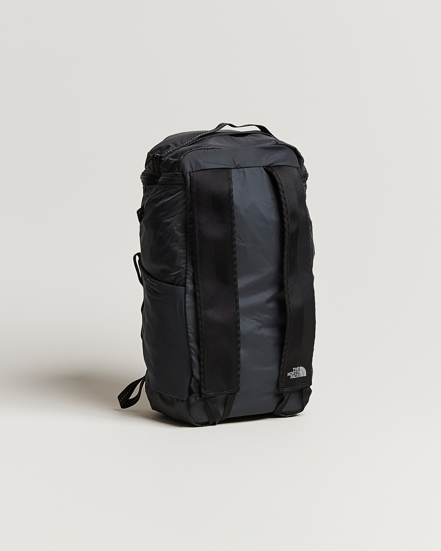 Homme | The North Face Flyweight Daypack Black 18L | The North Face | Flyweight Daypack Black 18L