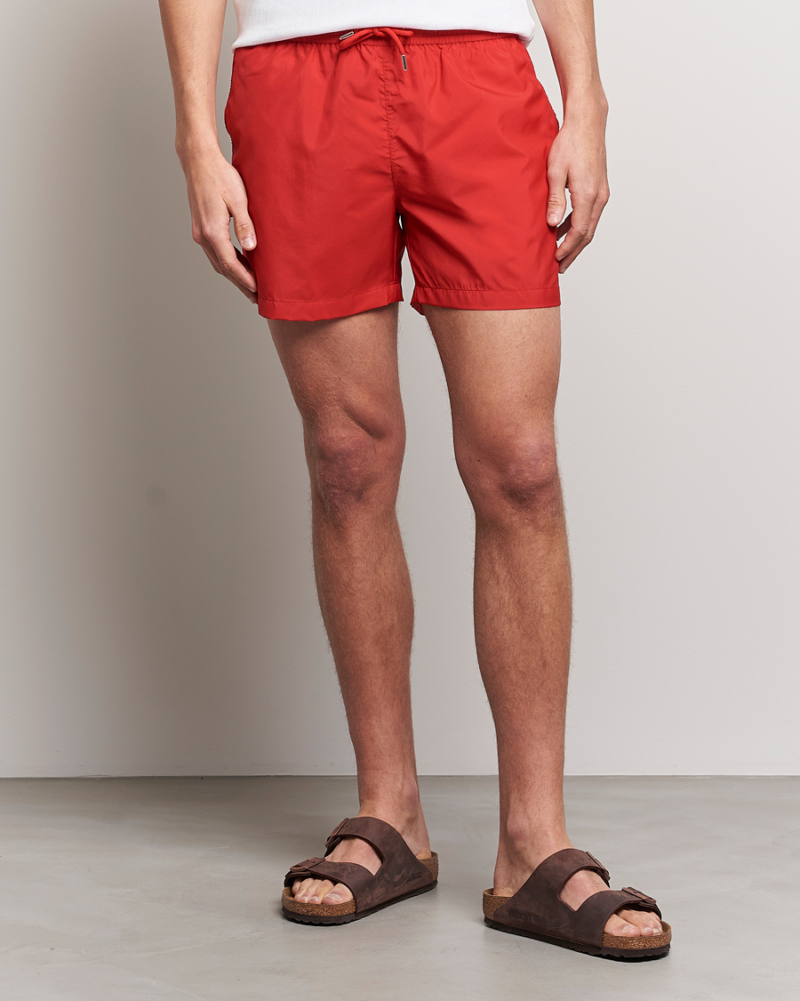 Homme | Maillots De Bain | The Resort Co | Classic Swimshorts Ruby Red