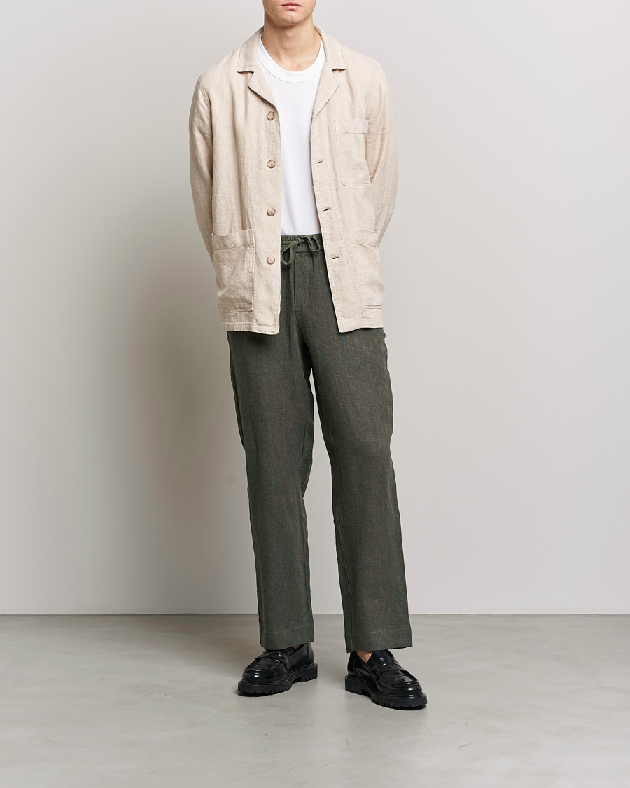 Homme | Pantalons | A Day's March | Tamait Drawstring Linen Trousers Olive