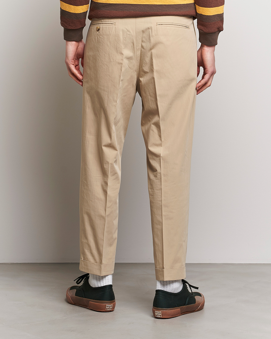 Homme | Pantalons | BEAMS PLUS | Comfort Cloth Travel Trousers Beige