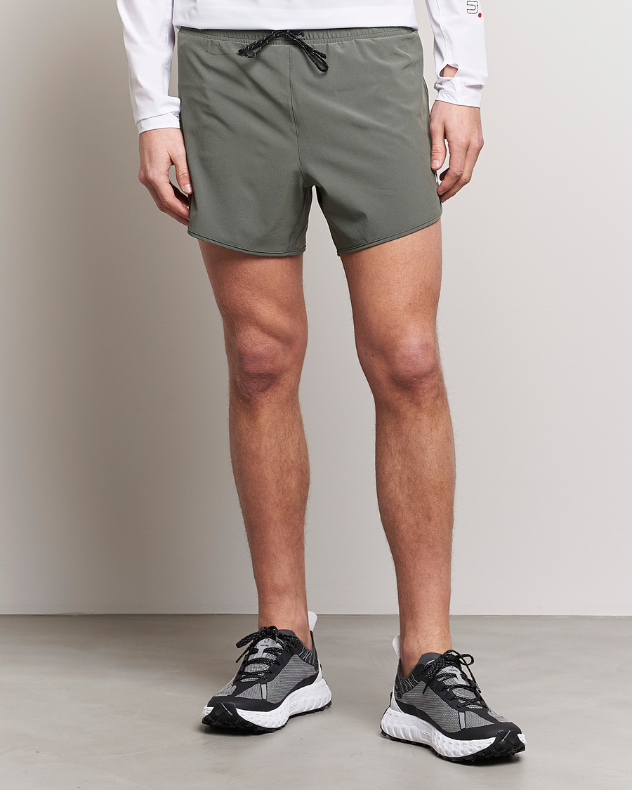 Homme | Shorts | District Vision | Spino Training Shorts Sage
