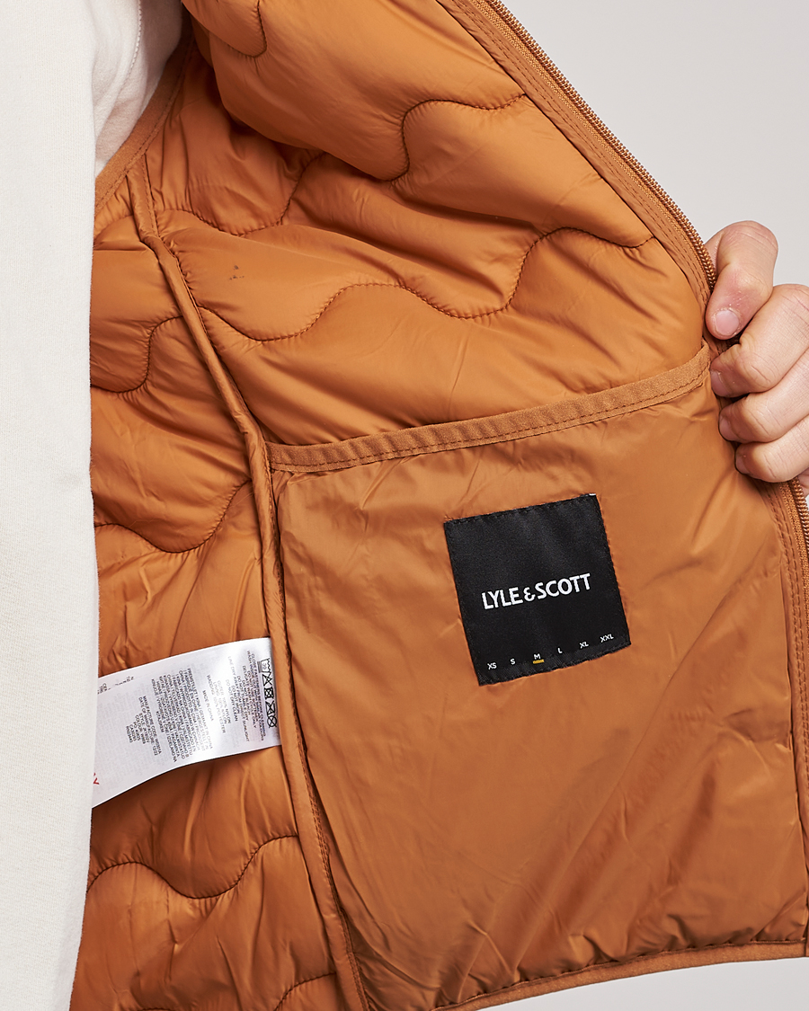 Homme | Gilets | Lyle & Scott | Crest Quilted Gilet Vest Salt Burne