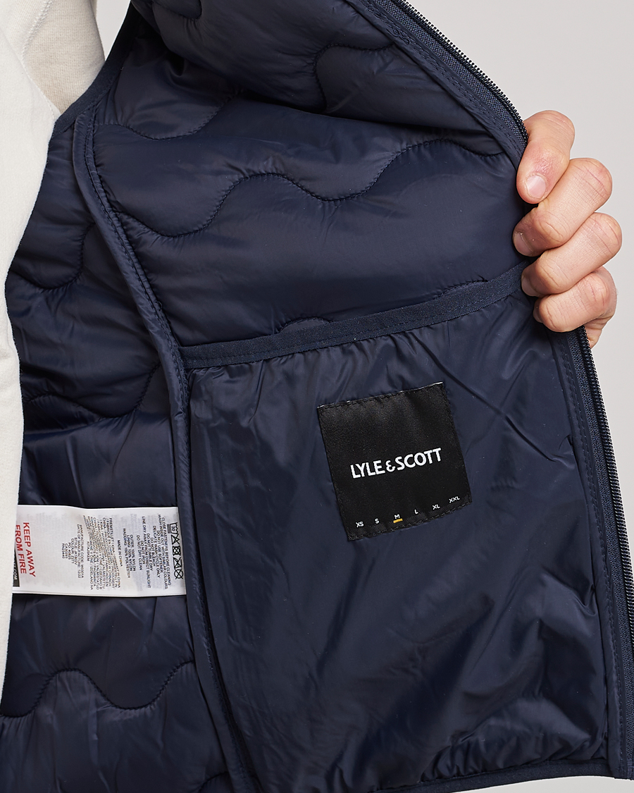 Homme | Gilets | Lyle & Scott | Crest Quilted Gilet Vest Dark Navy