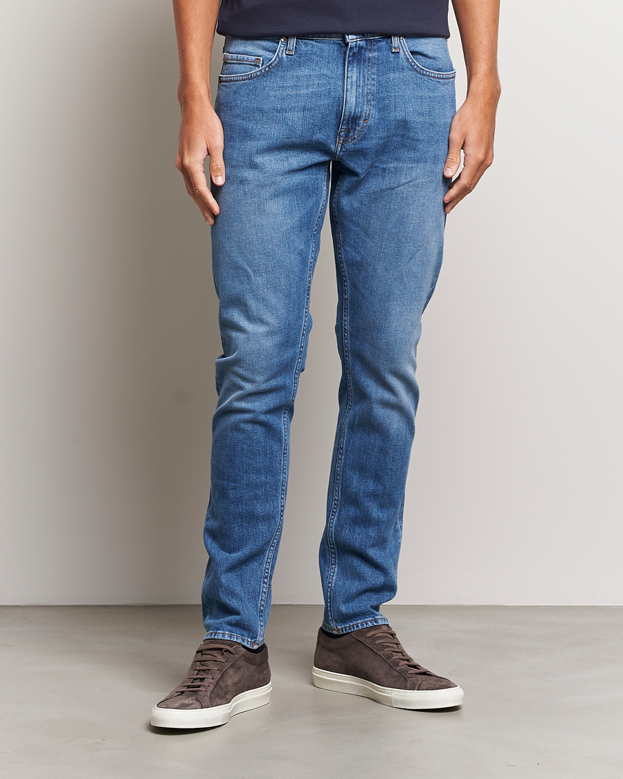 Homme | Jeans | Tiger of Sweden | Pistolero Stretch Cotton Jeans Light Blue