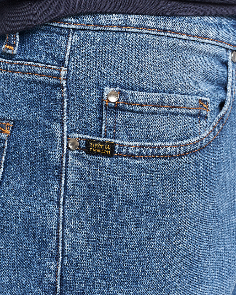 Homme | Jeans | Tiger of Sweden | Pistolero Stretch Cotton Jeans Light Blue
