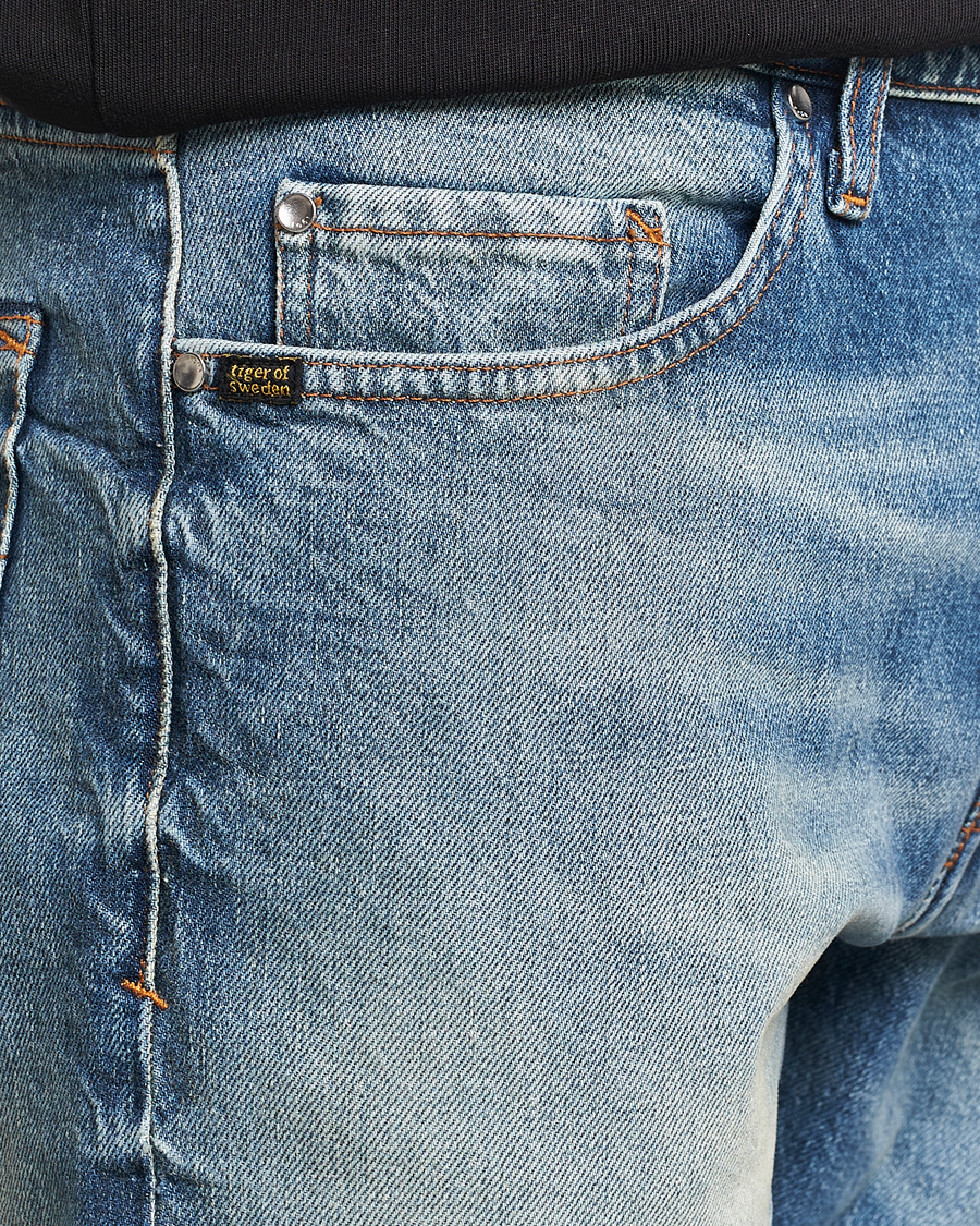 Homme | Jeans | Tiger of Sweden | Pistolero Stretch Cotton Jeans Light Blue