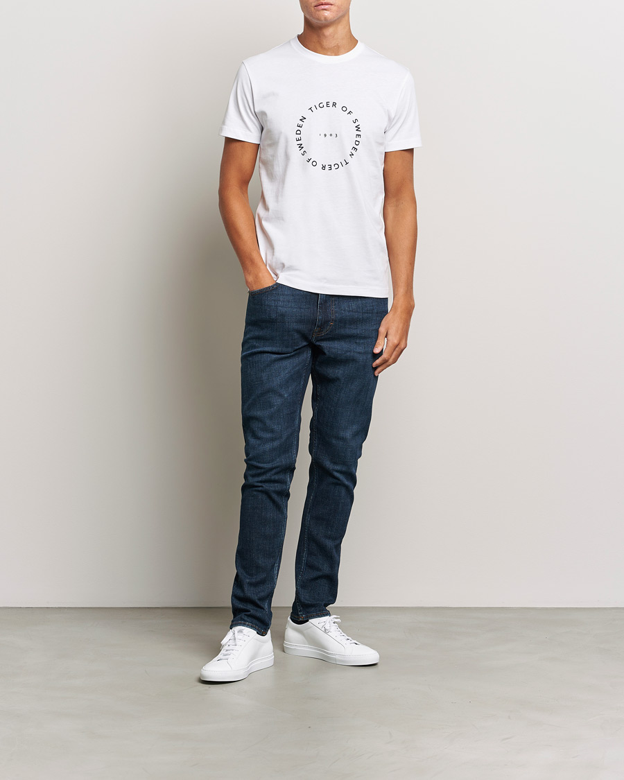 Homme | T-shirts | Tiger of Sweden | Dillan Crew Neck Logo T-Shirt Pure White