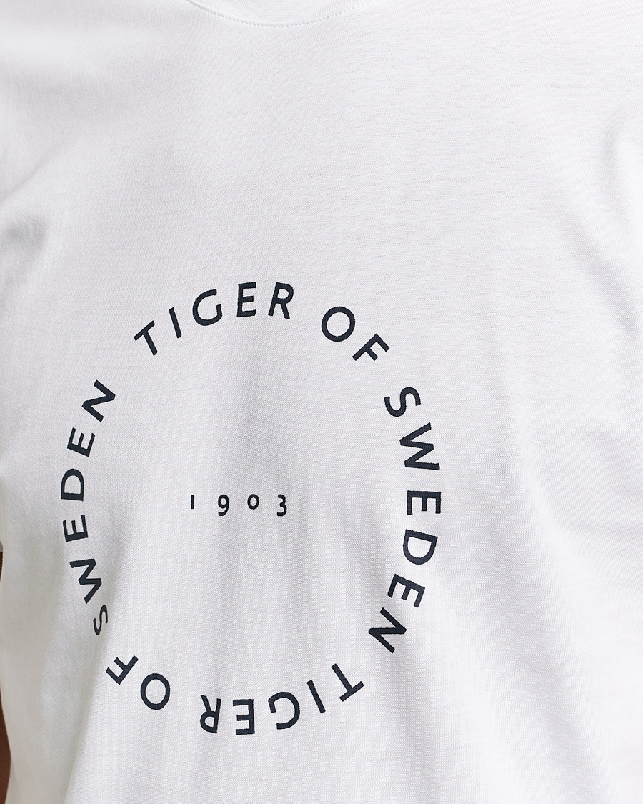 Homme | T-shirts | Tiger of Sweden | Dillan Crew Neck Logo T-Shirt Pure White