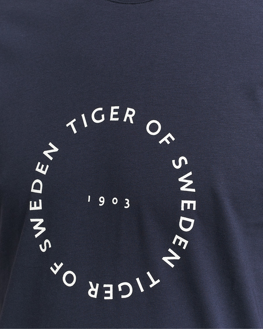 Homme | T-shirts | Tiger of Sweden | Dillan Crew Neck Logo T-Shirt Light Ink