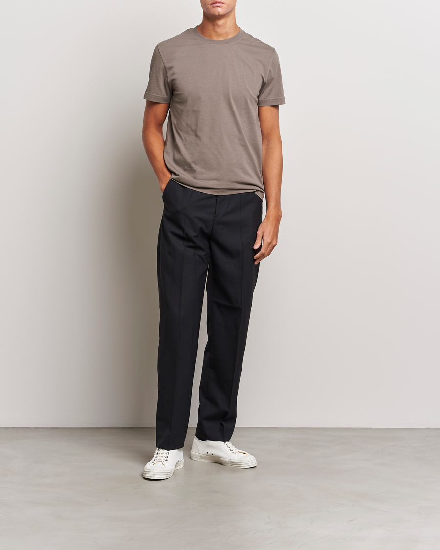 Homme | T-shirts | Tiger of Sweden | Dillan Crew Neck T-Shirt Dark Stone