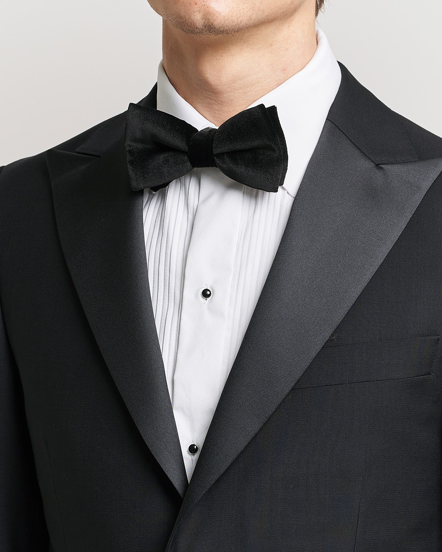 Homme | Eton Pre-Tied Velvet Bow Tie Black | Eton | Pre-Tied Velvet Bow Tie Black