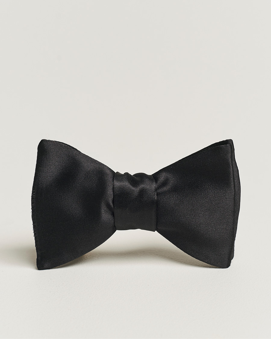 Homme | Eton Pre-Tied Silk Bow Tie Black | Eton | Pre-Tied Silk Bow Tie Black