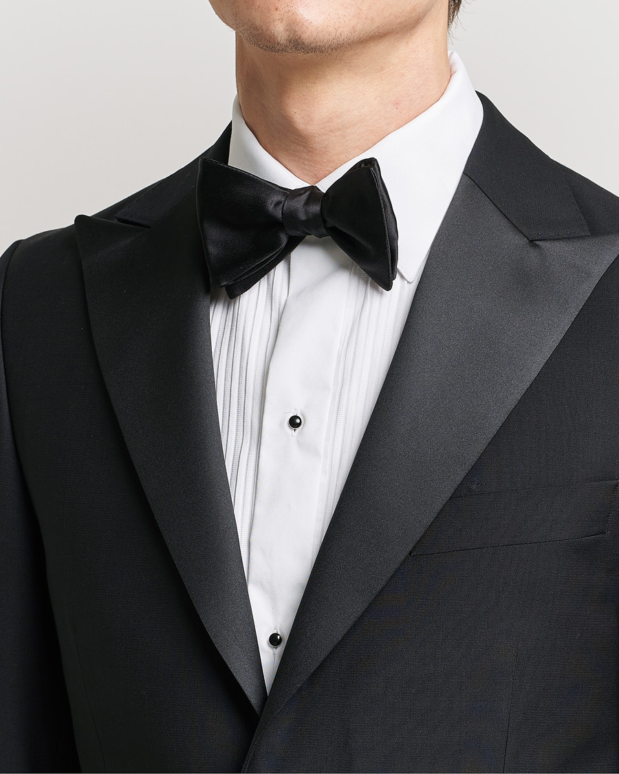 Homme | Eton Pre-Tied Silk Bow Tie Black | Eton | Pre-Tied Silk Bow Tie Black