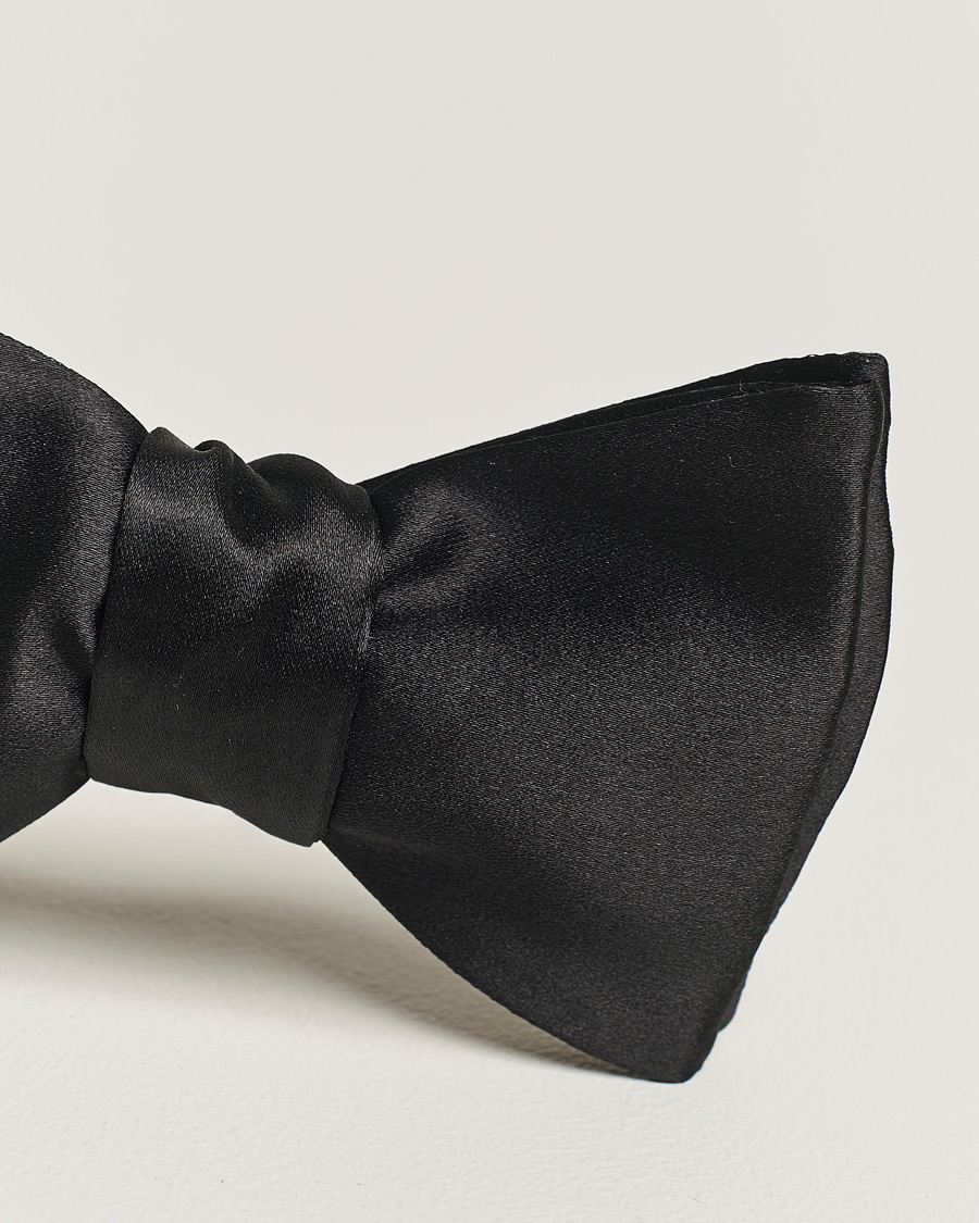 Homme | Eton Pre-Tied Silk Bow Tie Black | Eton | Pre-Tied Silk Bow Tie Black