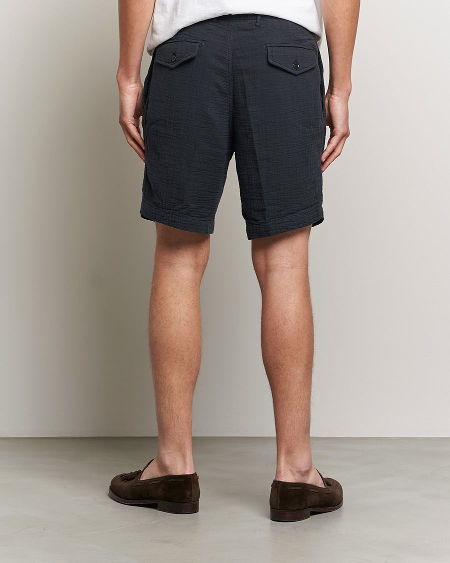 Homme | Shorts | Oscar Jacobson | Tanker Pleated Crepe Cotton Shorts Navy