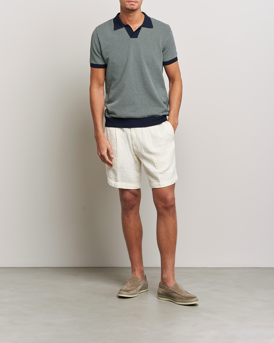 Homme | Shorts | Oscar Jacobson | Tanker Pleated Crepe Cotton Shorts White