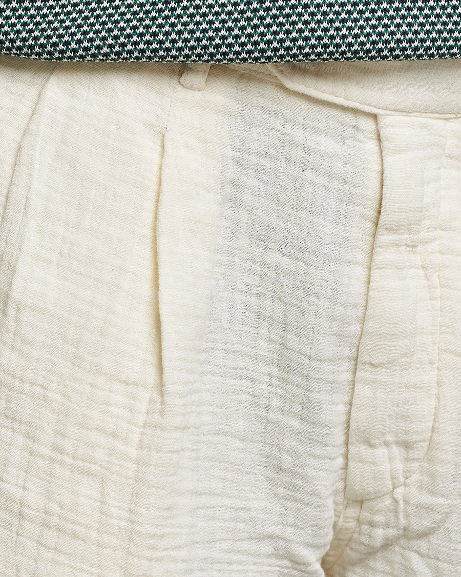 Homme | Shorts | Oscar Jacobson | Tanker Pleated Crepe Cotton Shorts White