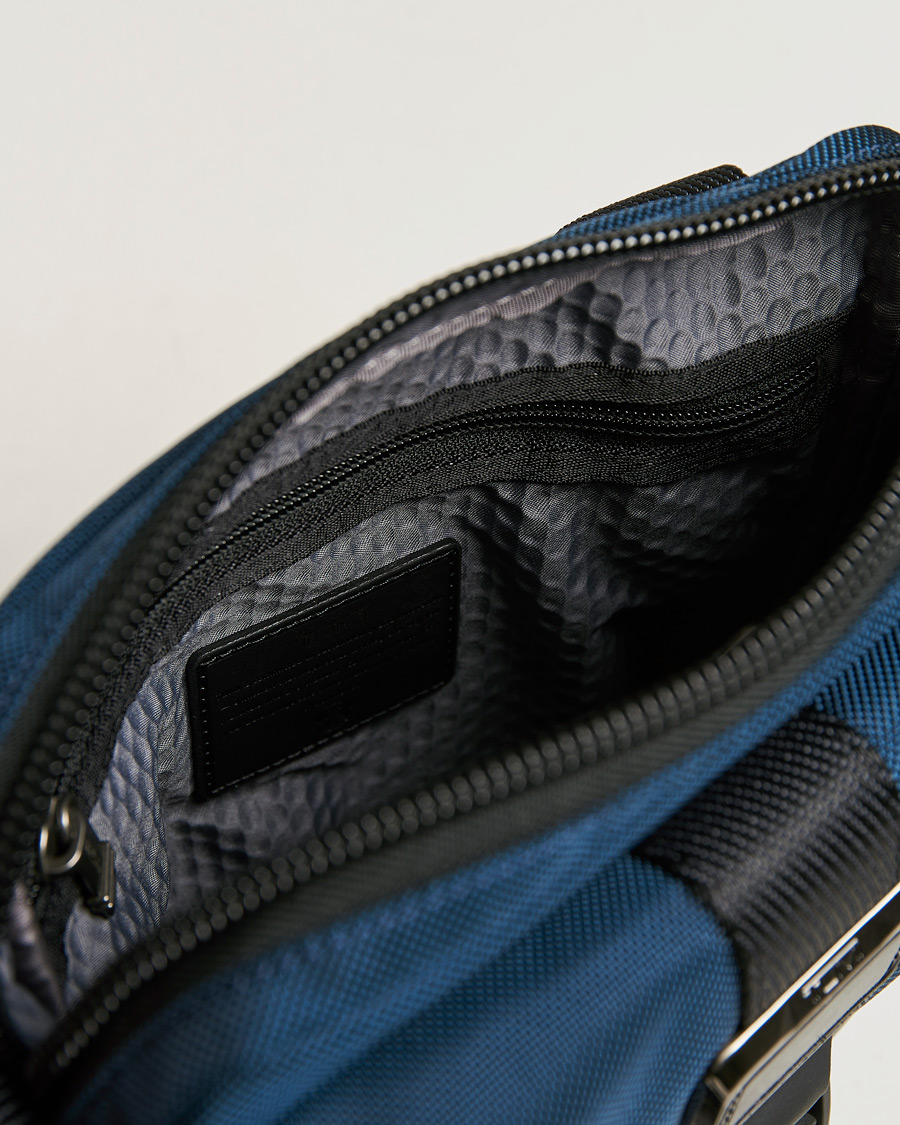 Homme | TUMI Alpha Bravo Junior Crossbody Navy | TUMI | Alpha Bravo Junior Crossbody Navy