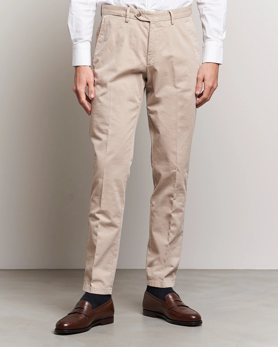 Homme | Chinos | Oscar Jacobson | Danwick Cotton Trousers Beige