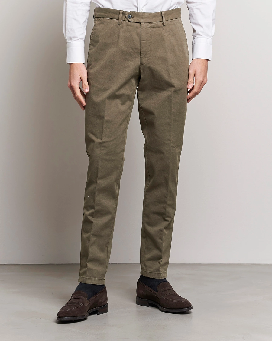 Homme | Business & Beyond | Oscar Jacobson | Danwick Cotton Trousers Olive