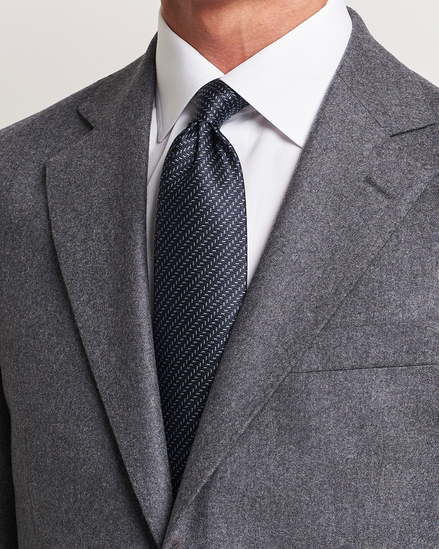 Homme | Brioni Zig Zag Jacuqard Silk Tie Navy | Brioni | Zig Zag Jacuqard Silk Tie Navy