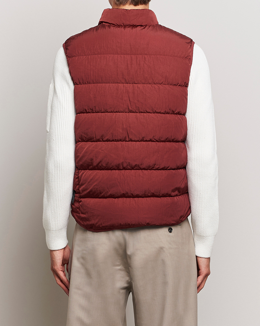 Homme | Manteaux Et Vestes | C.P. Company | Eco-Chrome R Lightweight Down Vest Wine