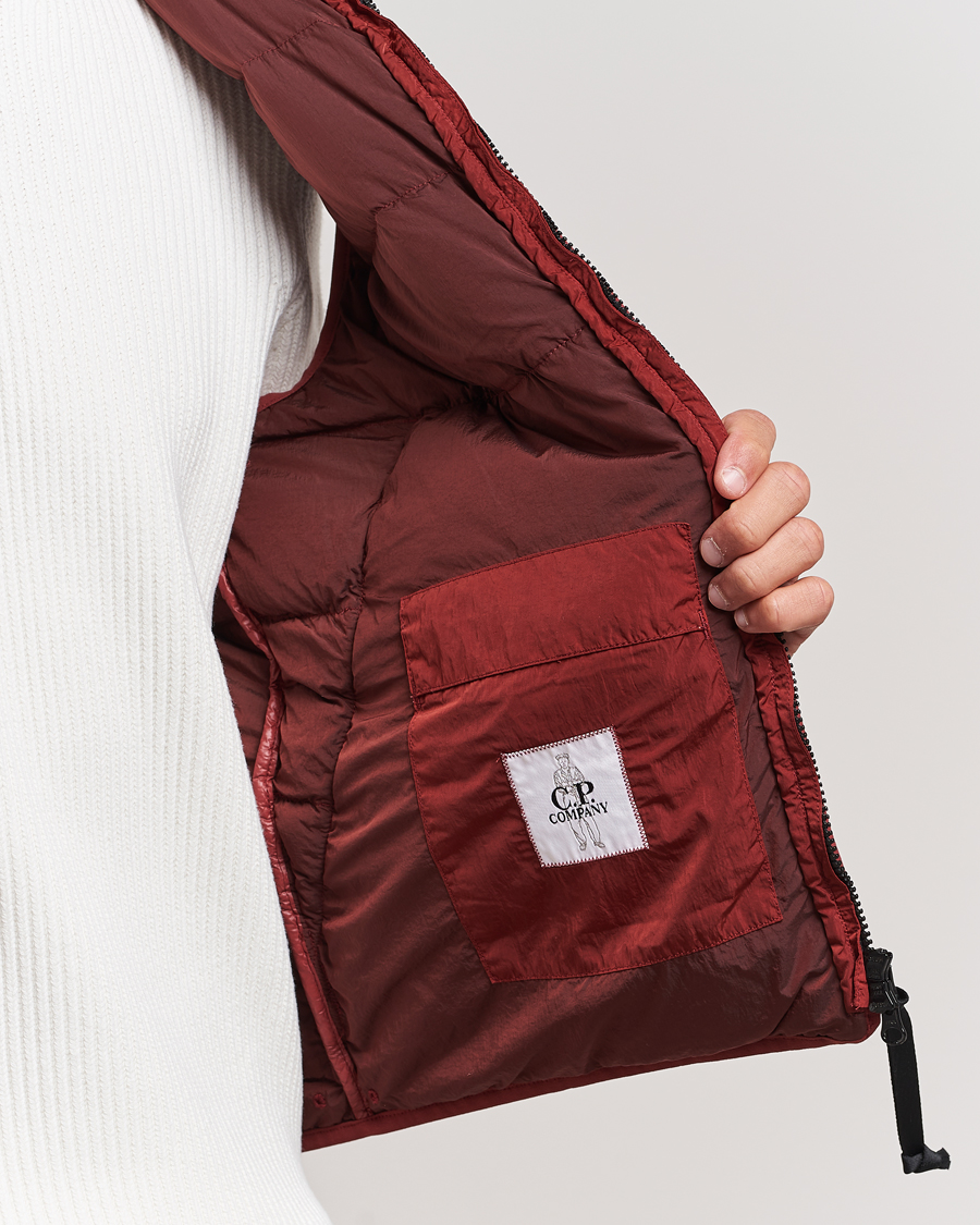 Homme | Manteaux Et Vestes | C.P. Company | Eco-Chrome R Lightweight Down Vest Wine