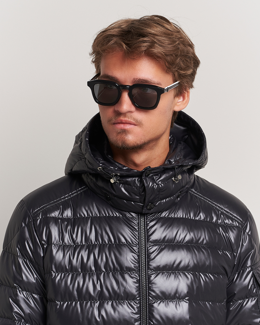 Homme | Moncler Lunettes Gradd Sunglasses Shiny Black/Smoke | Moncler Lunettes | Gradd Sunglasses Shiny Black/Smoke