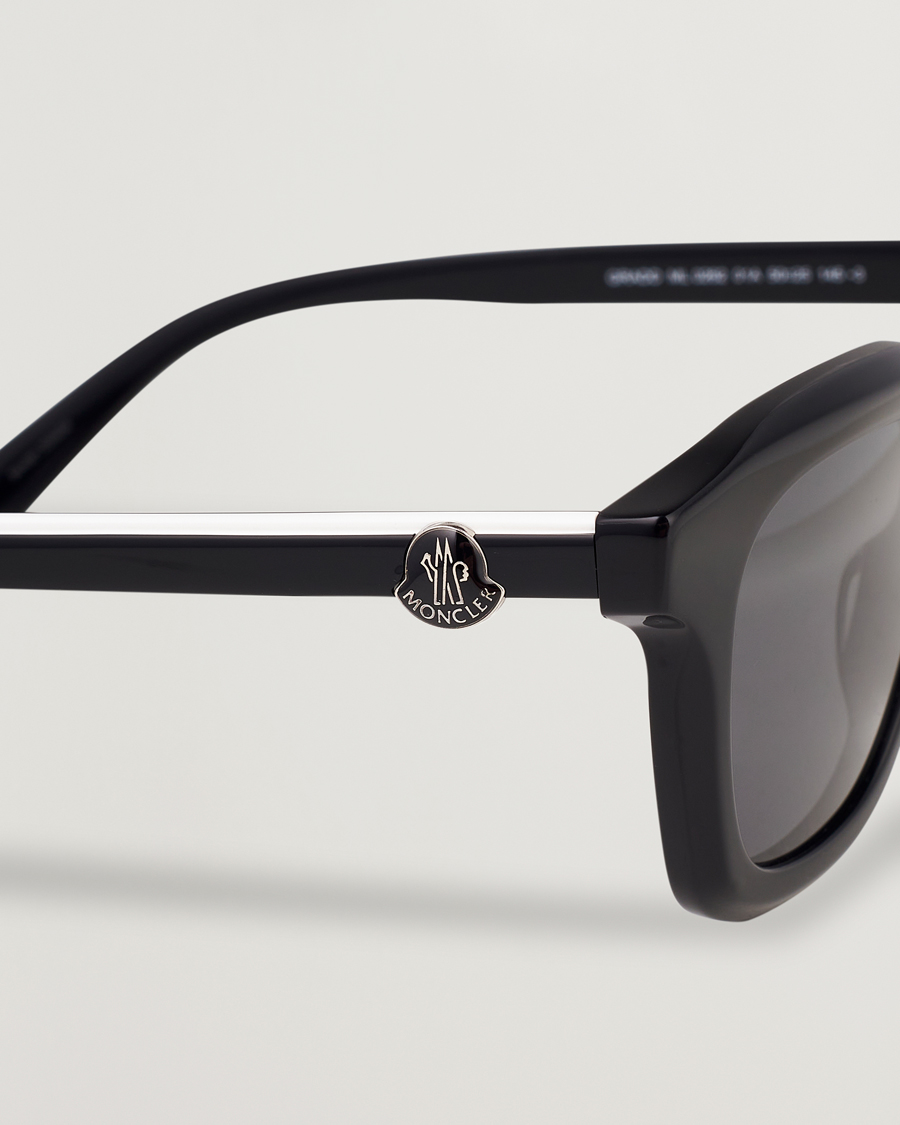 Homme | Moncler Lunettes Gradd Sunglasses Shiny Black/Smoke | Moncler Lunettes | Gradd Sunglasses Shiny Black/Smoke
