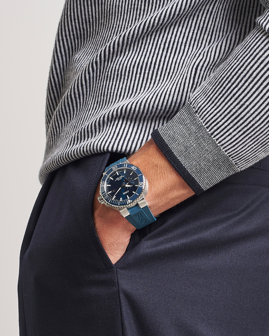 Homme | Oris Aquis Small Second 45,5mm Rubber Bracelet Blue | Oris | Aquis Small Second 45,5mm Rubber Bracelet Blue
